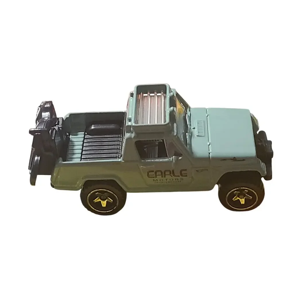 Hot Wheels '67 Jeepster Commando 